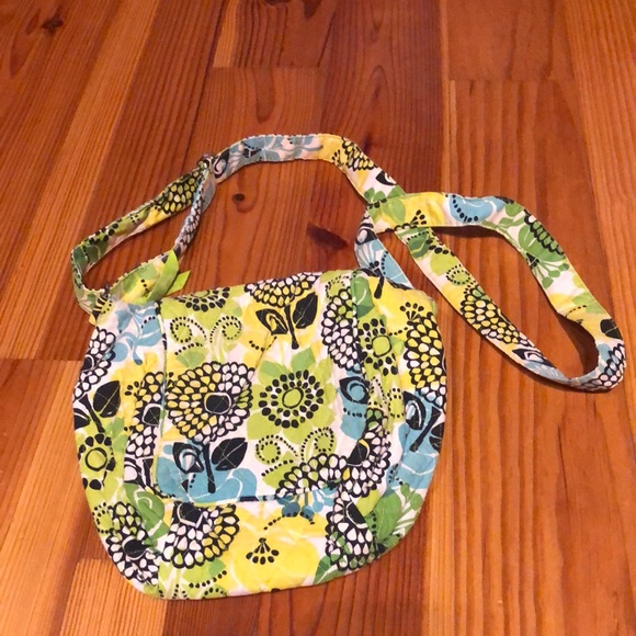 Vera Bradley purse. Colors blue green and white. Measures 9x7x3.5 - Picture 3 of 7